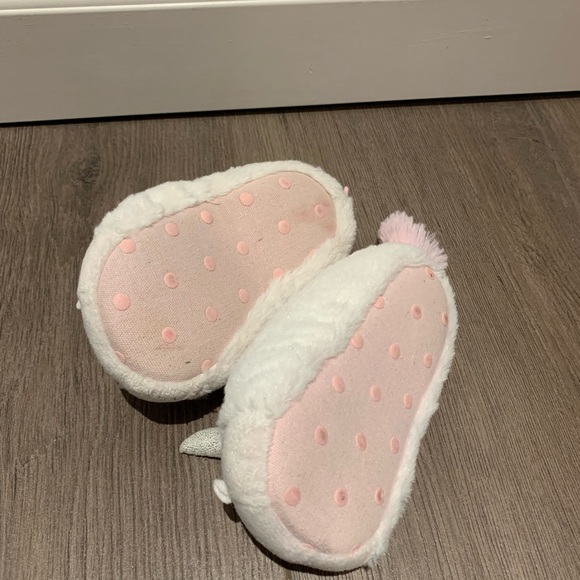 Carters unicorn slippers. Toddler girl. Size 5-6. EUC - Picture 3 of 3